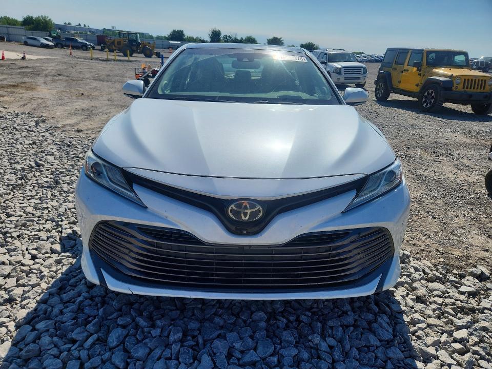 2018 Toyota Camry VIN 4T1B11HK5JU016265 COPART salvage auction — SIDE, KY - CERT OF TITLE-SALVAGE, sold $7,400 on 2026-07-30 (photo 5)
