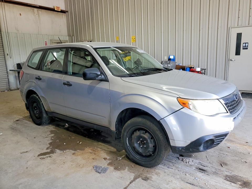 2009 Subaru Forester VIN JF2SH61699G796812 COPART salvage auction — MINOR DENT/SCRATCHES, Wv - Certificate Of Title, sold $350 on 2026-07-30 (photo 4)