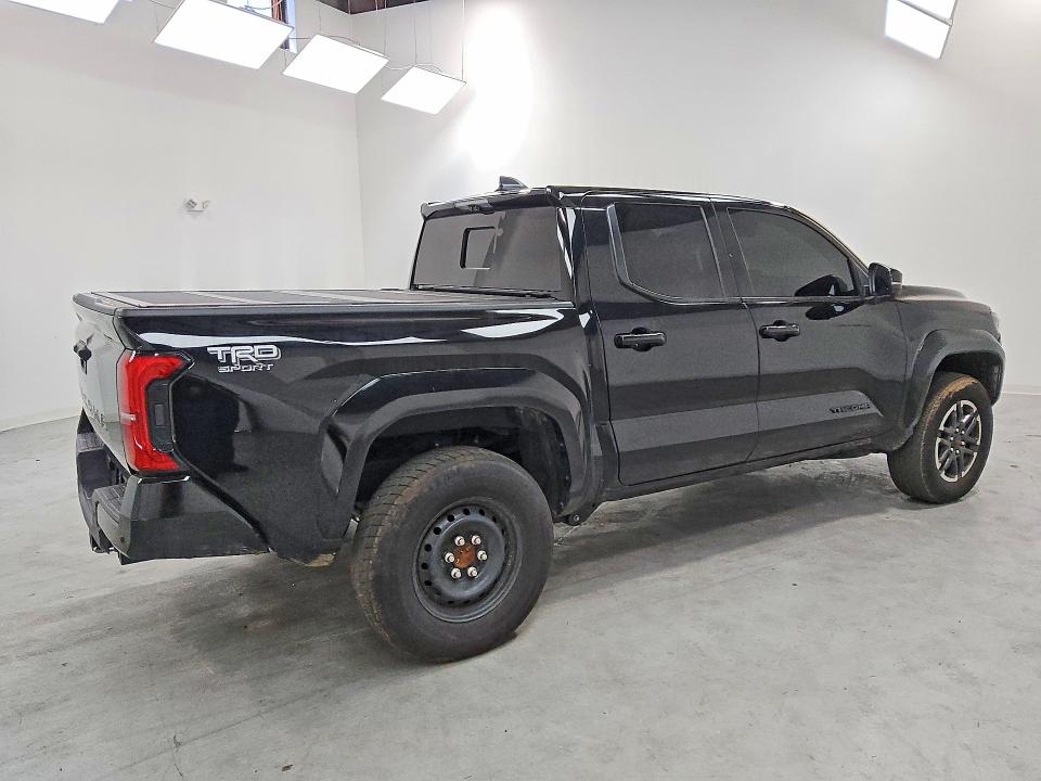 2025 Toyota Tacoma VIN 3TMLB5JN6SM096408 COPART salvage auction — NORMAL WEAR, In - Certificate Of Title, sold $12,700 on 2026-07-30 (photo 3)