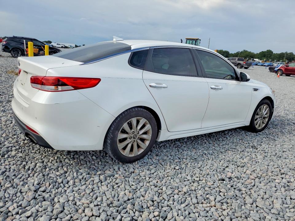 2018 Kia Optima VIN 5XXGT4L39JG271416 COPART salvage auction — MECHANICAL, FL - CERTIFICATE OF TITLE, sold $750 on 2026-07-31 (photo 3)