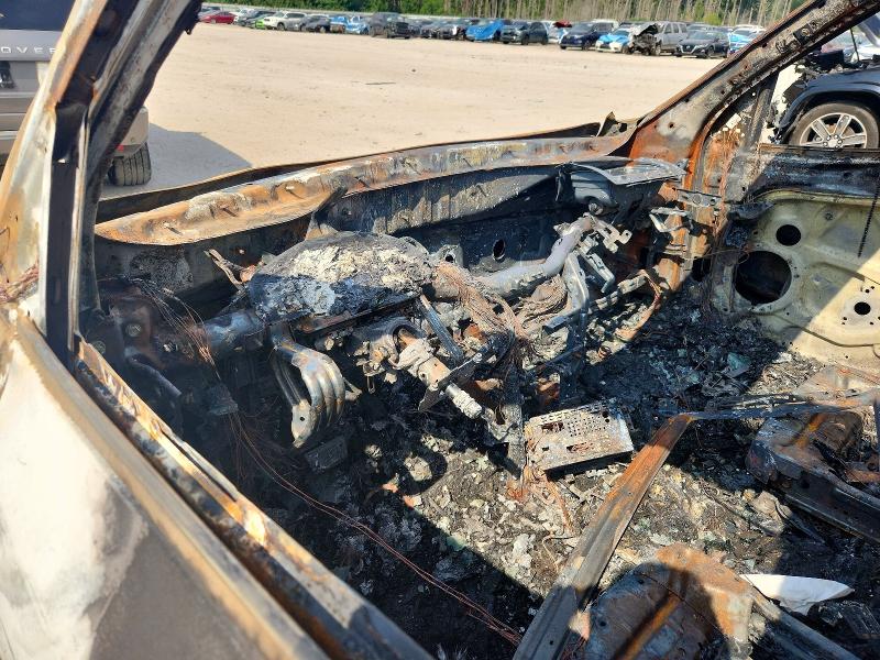 2011 Hyundai Veracruz VIN KM8NU4CCXBU153936 COPART salvage auction — BURN, Sc - Cert Of Title-Salvage Fire, sold $250 on 2026-07-29 (photo 8)