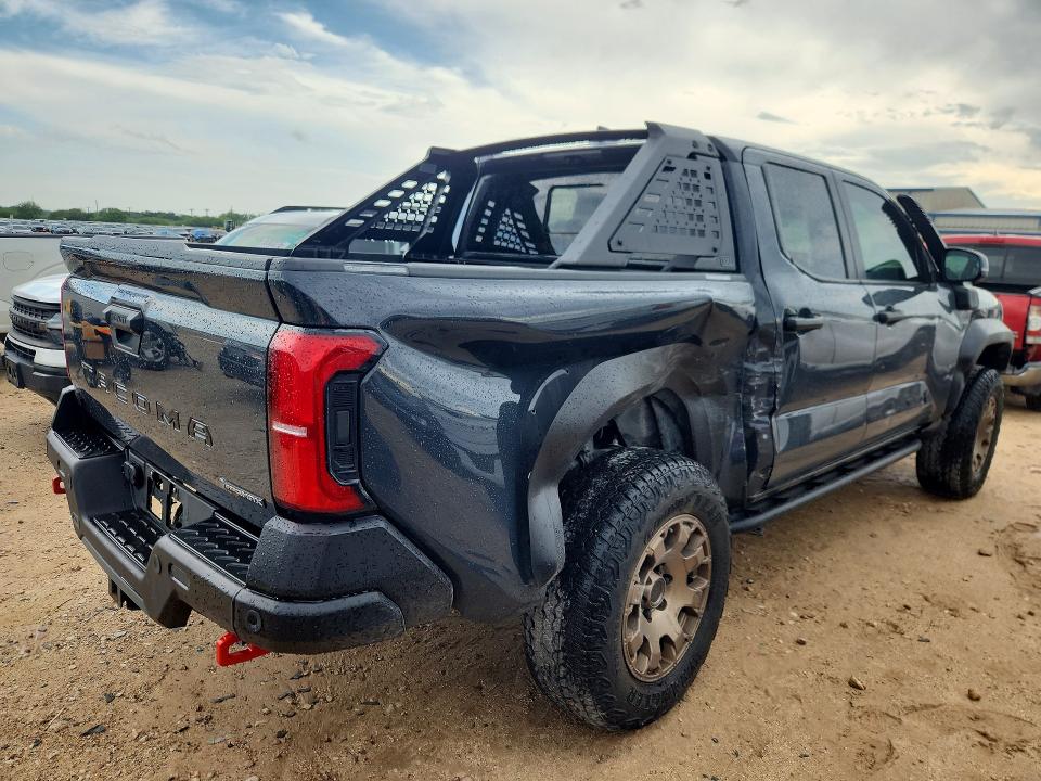 2025 Toyota Tacoma VIN 3TYLC5LN6ST043657 COPART salvage auction — SIDE, Tx - Salvage Vehicle Title, sold $50,000 on 2026-07-30 (photo 3)