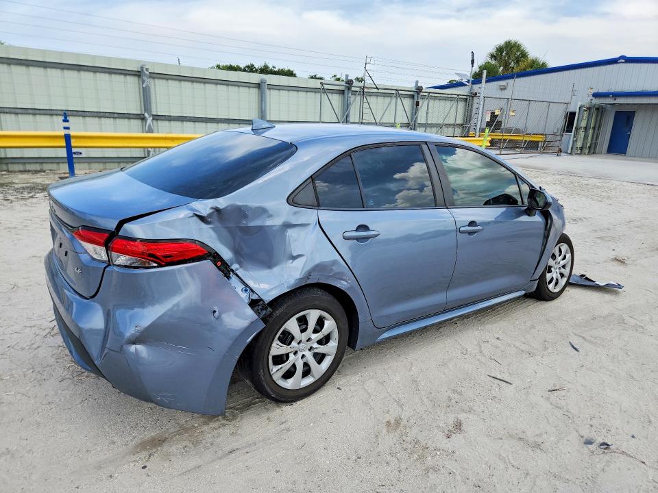 2022 Toyota Corolla VIN 5YFEPMAE1NP372754 COPART salvage auction — FRONT END, Fl - Certificate Of Destruction, sold $100 on 2026-07-29 (photo 3)