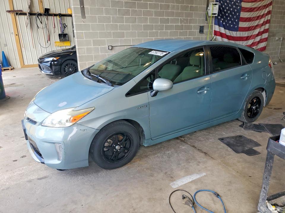 2015 Toyota Prius VIN JTDKN3DU2F1963123 COPART salvage auction — NORMAL WEAR, Mo - Certificate Of Title, sold $3,850 on 2026-07-09 (photo 1)
