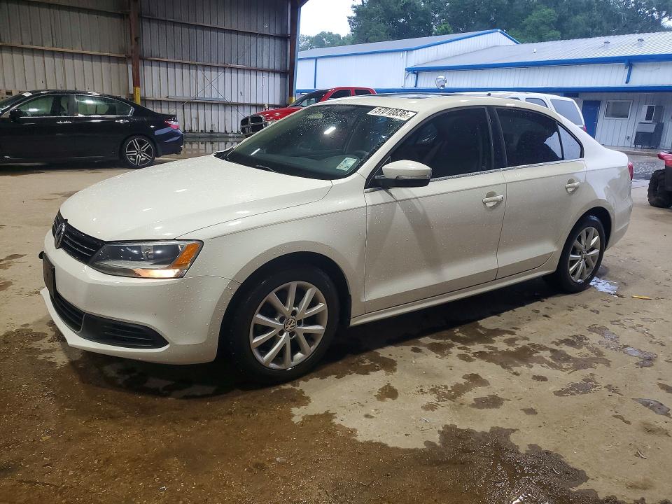 2013 Volkswagen Jetta VIN 3VWDX7AJ6DM373024 COPART salvage auction — FRONT END, La - Cert Of Title-Salvage, sold $825 on 2026-07-24 (photo 1)