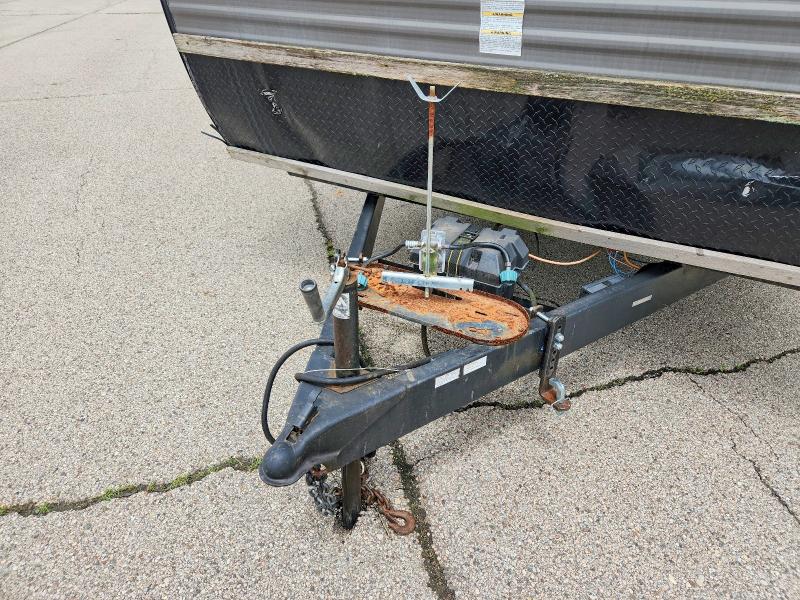 2017 Keystone Hideout VIN 4YDT38B26H7208238 COPART salvage auction — ROOF, OH - CERT OF TITLE-SALVAGE, sold $35 on 2026-07-09 (photo 7)