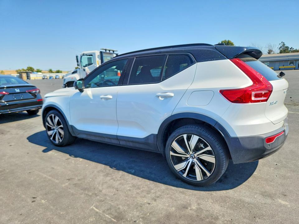 2022 Volvo Xc40 VIN YV4ED3UB4N2692361 COPART salvage auction — UNDERCARRIAGE, Sc - Salvage Title, sold $12,900 on 2026-07-15 (photo 2)