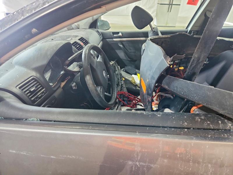2008 Volkswagen Rabbit VIN WVWAB71K98W118659 COPART salvage auction — ALL OVER, CO - BILL OF SALE-PARTS ONLY, sold $400 on 2026-08-13 (photo 7)