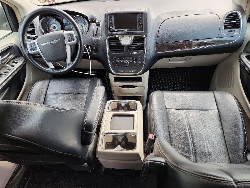 2012 Chrysler Voyager VIN 2C4RC1BG2CR350626 COPART salvage auction — MECHANICAL, Nj - Certificate Of Title, sold $475 on 2026-07-09 (photo 8)