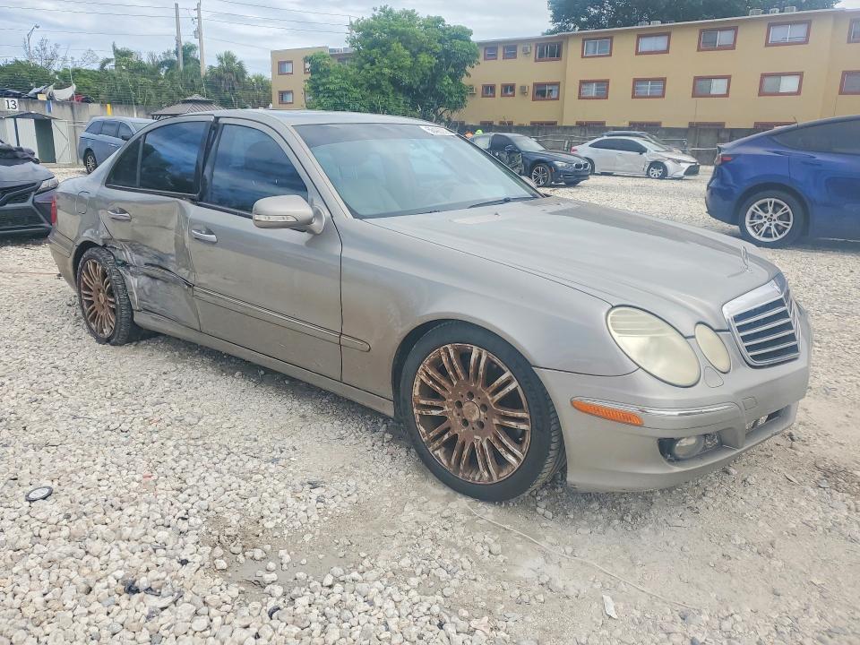 2008 Mercedes-benz E-class VIN WDBUF56X08B284441 COPART salvage auction — SIDE, Fl - Cert Of Title Slvg Rebuildable, sold $625 on 2026-07-07 (photo 4)