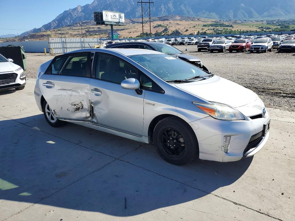 2015 Toyota Prius VIN JTDKN3DU0F0413862 COPART salvage auction — SIDE, Ut - Salvage Certificate, sold $3,100 on 2026-07-06 (photo 4)
