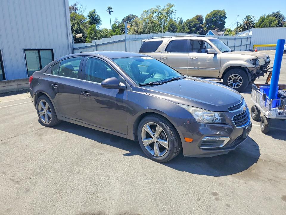 2015 Chevrolet Cruze VIN 1G1PE5SB5F7148147 COPART salvage auction — MINOR DENT/SCRATCHES, Ca - Dis/Dlr/Exp Only Clean Title, sold $850 on 2026-07-10 (photo 4)