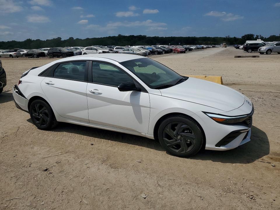 2026 Hyundai Elantra VIN KMHLM4DG4TU138293 COPART salvage auction — REAR END, Mo - Salvage Certificate Of Title, sold $8,500 on 2026-07-30 (photo 4)