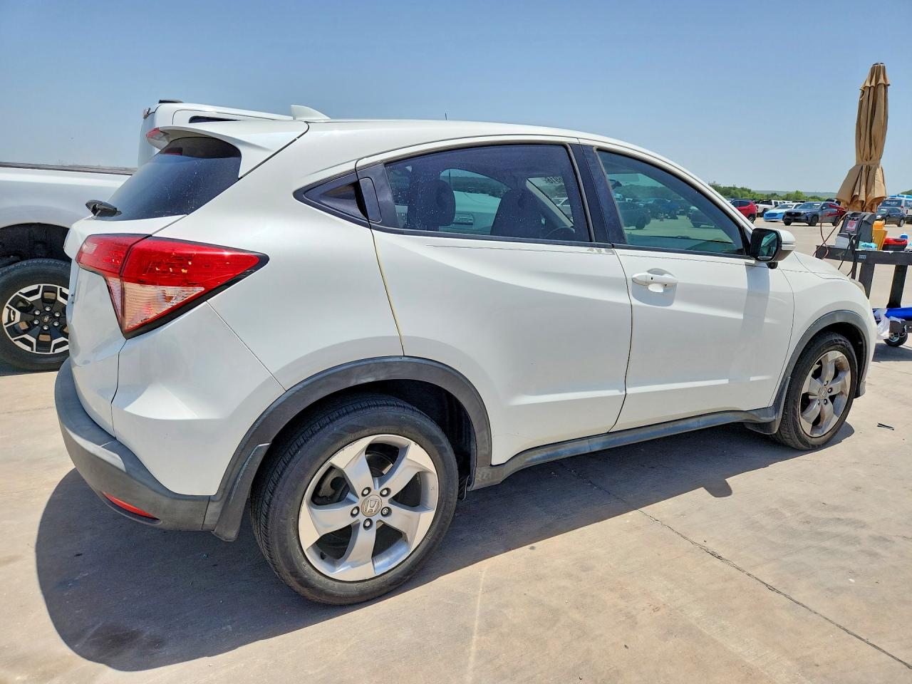 2016 Honda HR-V VIN 3CZRU5H56GM748312 COPART salvage auction — Normal Wear, TX - CERTIFICATE OF TITLE, sold $4,000 on 2026-07-05 (photo 3)