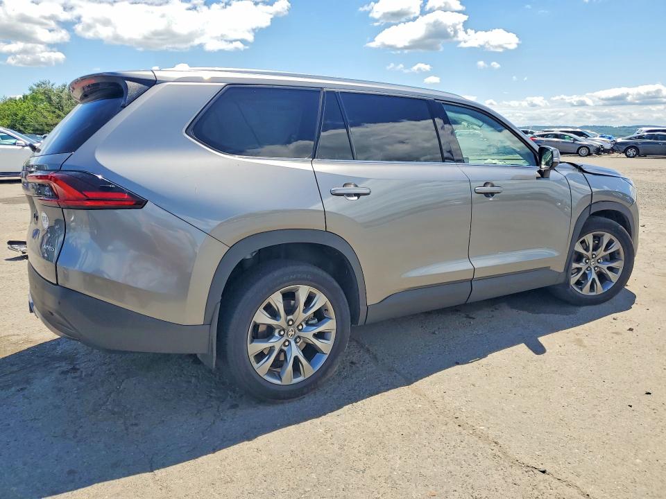 2025 Toyota Highlander VIN 5TDACAB53SS036310 COPART salvage auction — FRONT END, PA - CERTIFICATE OF SALVAGE, sold $21,000 on 2026-07-31 (photo 3)