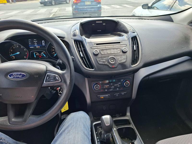 2017 Ford Escape VIN 1FMCU0GDXHUB17014 COPART salvage auction — MINOR DENT/SCRATCHES, On - Permit No Brand - Unfit (P), sold $1,500 on 2026-07-03 (photo 9)
