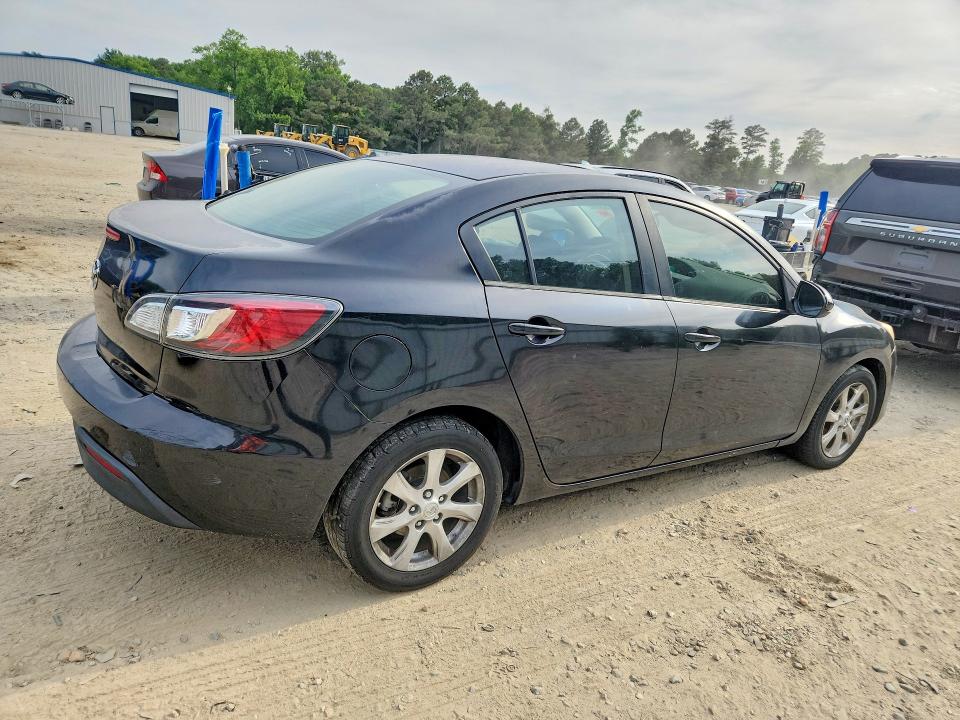 2011 Mazda 3 VIN JM1BL1VF7B1486242 COPART salvage auction — FRONT END, VA - CERT OF TITLE - SALVAGE, sold $350 on 2026-07-28 (photo 3)