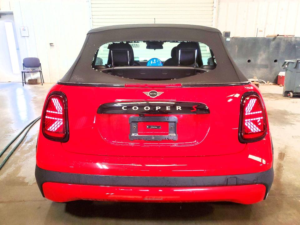 2026 Mini Cooper VIN WMW23GX08T2Y33937 COPART salvage auction — WATER/FLOOD, Fl - Cert Of Title-Slvg Rebld Flood, sold $11,100 on 2026-07-08 (photo 6)