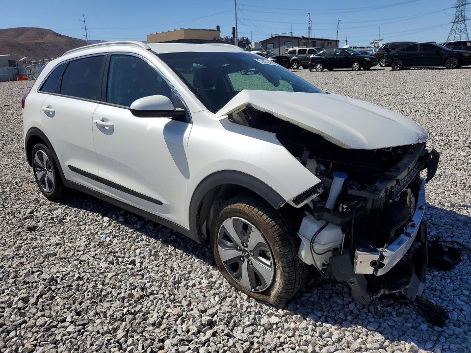 2017 Kia Niro VIN KNDCB3LC6H5074066 COPART salvage auction — FRONT END, Salvage Title, sold $125 on 2026-07-20 (photo 4)