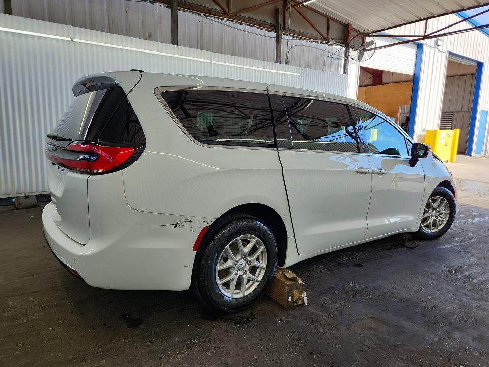 2026 Chrysler Pacifica VIN 2C4RC1BGXTR280941 COPART salvage auction — FRONT END, FL - CERTIFICATE OF DESTRUCTION, sold $7,600 on 2026-08-19 (photo 3)