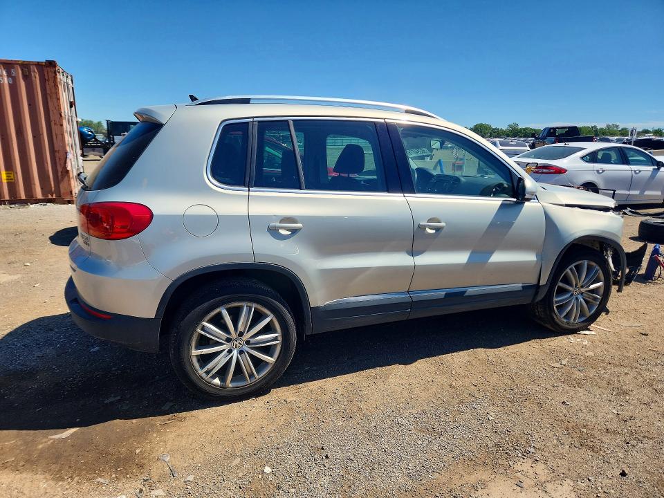 2014 Volkswagen VIN WVGBV3AX5EW619135 COPART salvage auction — FRONT END, IL - SALVAGE CERTIFICATE, sold $2,550 on 2026-07-30 (photo 3)