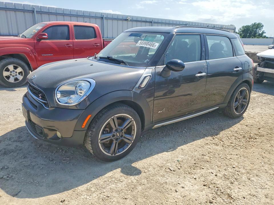 2016 Mini Cooper VIN WMWZC5C58GWU03330 COPART salvage auction — MINOR DENT/SCRATCHES, Ia - Certificate Of Title, sold $2,750 on 2026-07-09 (photo 1)