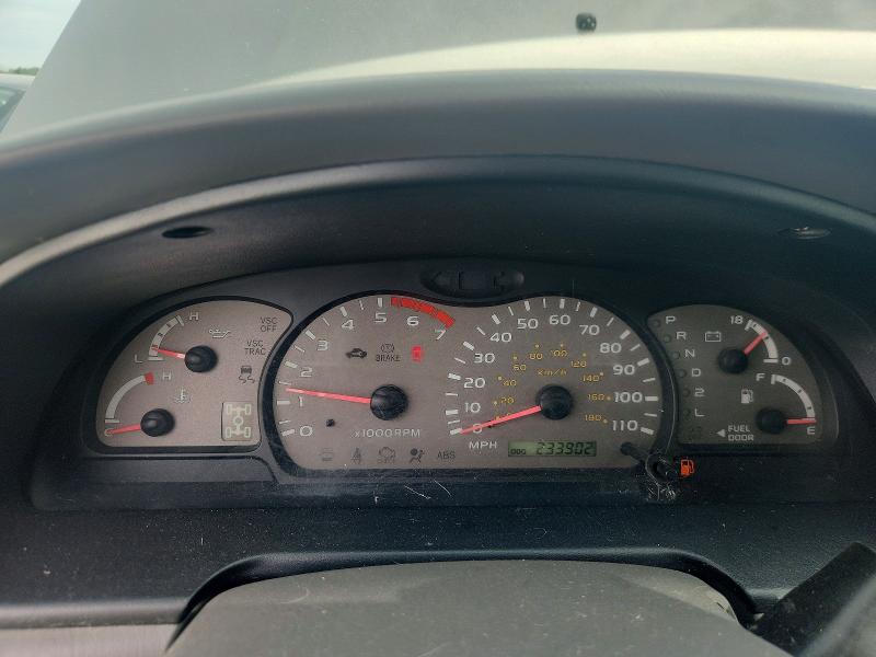 2004 Toyota Sequoia VIN 5TDBT48A24S220392 COPART salvage auction — NORMAL WEAR, Il - Cert Of Title-Corrected, sold $1,100 on 2026-07-02 (photo 9)