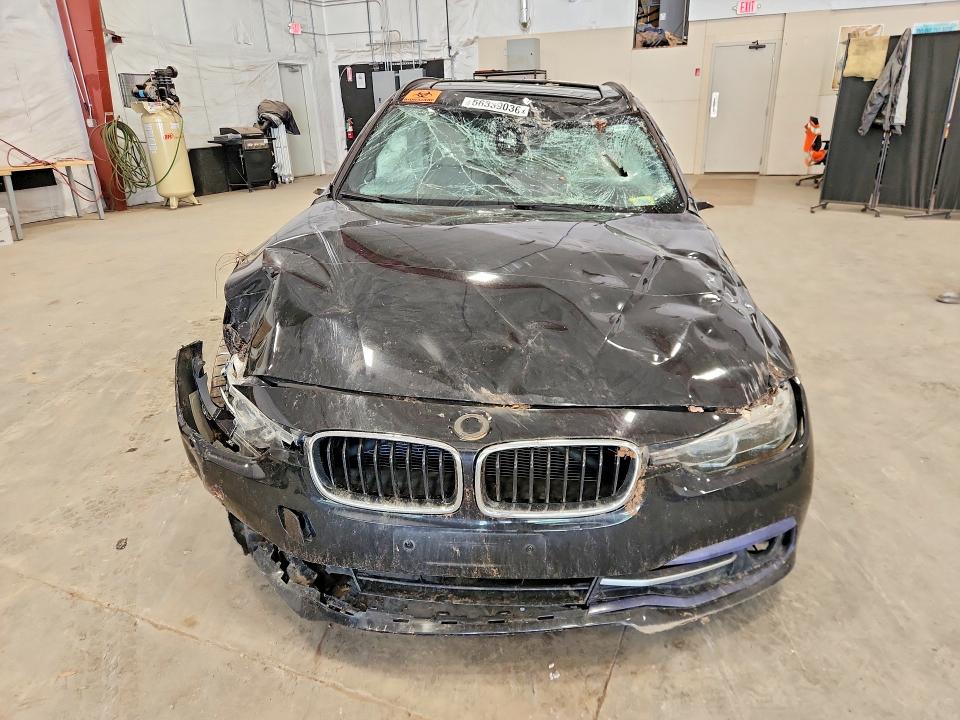 2018 BMW 3er VIN WBA8J1C54JA019219 COPART salvage auction — ROLLOVER, Vt - Cert Of Title-Salvage Vehicle, sold $1,450 on 2026-08-17 (photo 5)