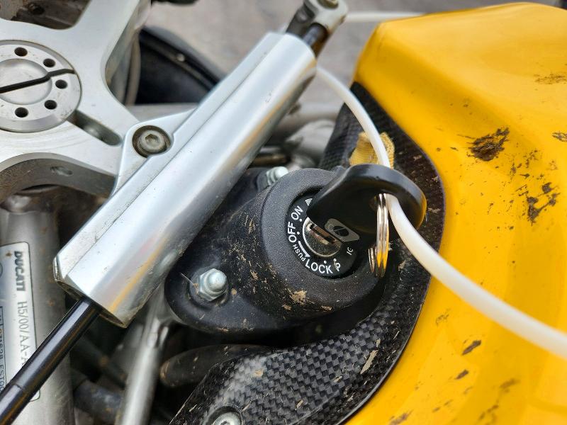 2003 Ducati 749 VIN ZDM1UB3S73B002830 COPART salvage auction — FRONT END, Tn - Salvage Certificate, sold $200 on 2026-07-30 (photo 8)