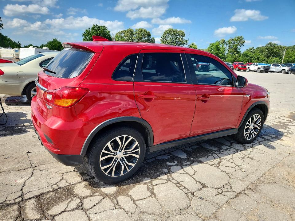 2018 Mitsubishi Outlander VIN JA4AR3AU3JZ013474 COPART salvage auction — HAIL, MO - SALVAGE CERTIFICATE OF TITLE, sold $3,200 on 2026-07-29 (photo 3)