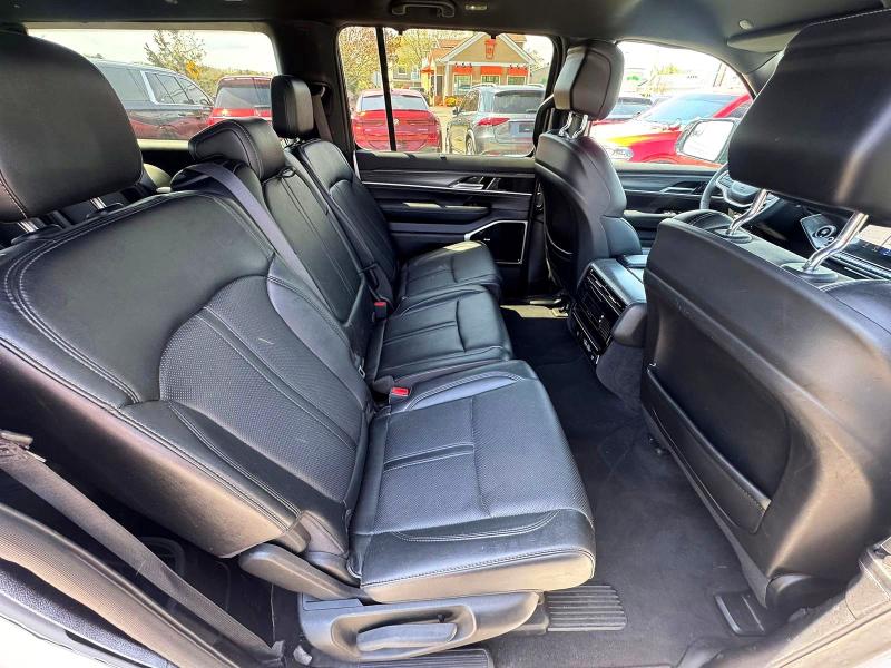 2023 Jeep Wagoneer VIN 1C4SJSBP9PS557564 COPART salvage auction — NORMAL WEAR, PA - CERT OF TITLE (P), sold $28,250 on 2026-07-10 (photo 6)