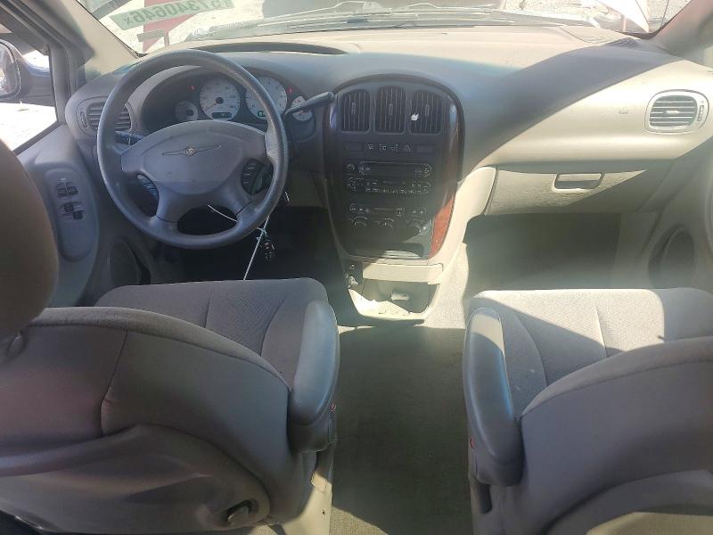 2002 Chrysler Voyager VIN 2C4GP44352R693436 COPART salvage auction — MECHANICAL, PA - CERT OF TITLE, sold $375 on 2026-07-02 (photo 8)