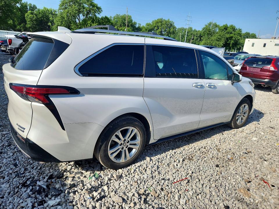 2024 Toyota Sienna VIN 5TDESKFC1RS108988 COPART salvage auction — HAIL, OH - CERT OF TITLE-SALVAGE, sold $40,750 on 2026-07-31 (photo 3)