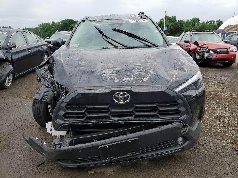 2026 Toyota Corolla cross VIN 7MUEAABG6TV170034 COPART salvage auction — ROLLOVER, Fl - Certificate Of Title, sold $3,550 on 2026-07-29 (photo 5)