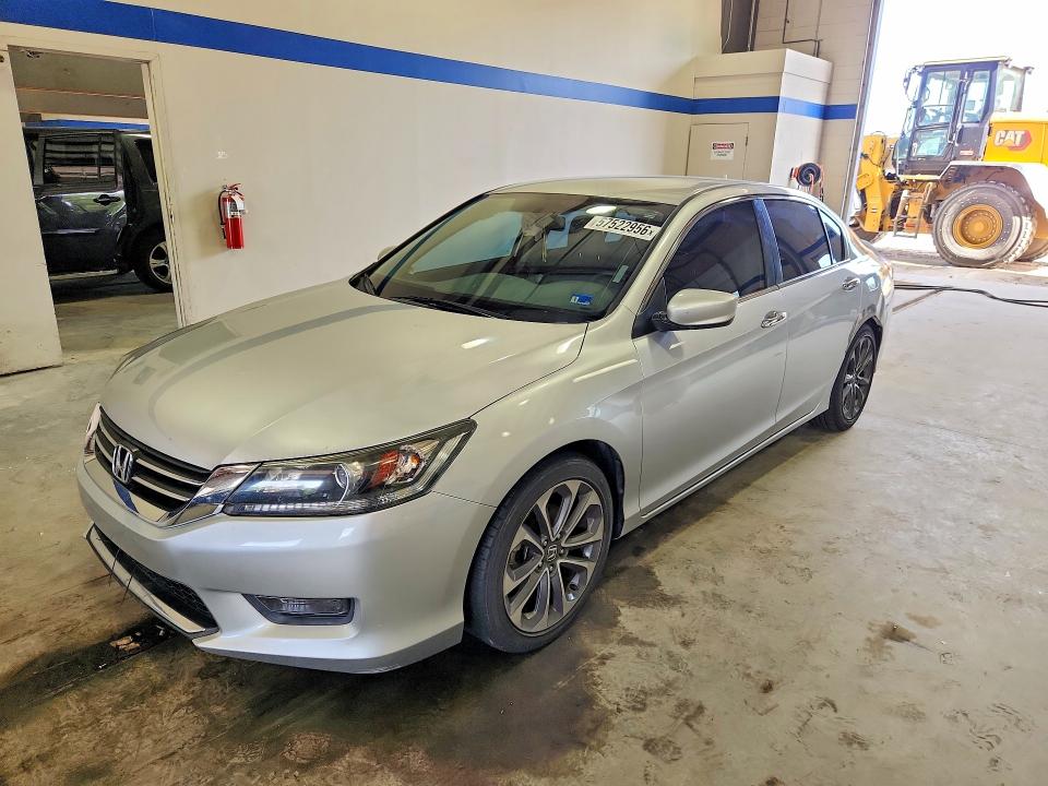 2015 Honda Accord VIN 1HGCR2F54FA189628 COPART salvage auction — SIDE, VA - CERT OF TITLE - SALVAGE, sold $4,000 on 2026-07-02 (photo 1)