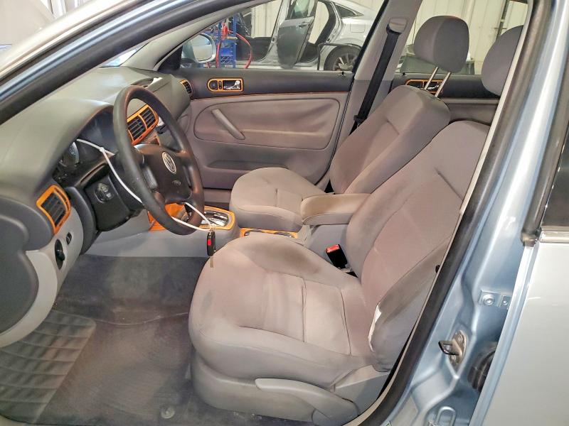 2005 Volkswagen Passat VIN WVWAE63B75E027275 COPART salvage auction — FRONT END, MN - CERT OF TITLE-PRIOR SALVAGE, sold $1,300 on 2026-08-10 (photo 7)