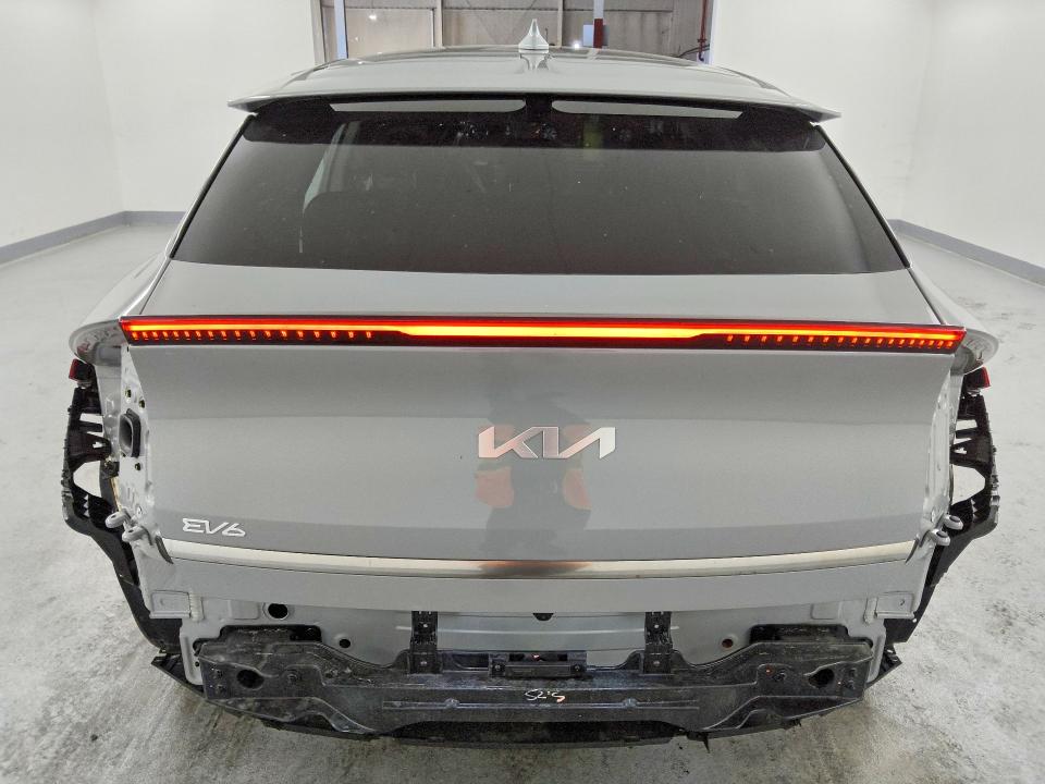 2025 Kia Ev6 VIN 5XYC34JA6SG012962 COPART salvage auction — FRONT END, CA - CERTIFICATE OF TITLE, sold $13,900 on 2026-07-14 (photo 6)