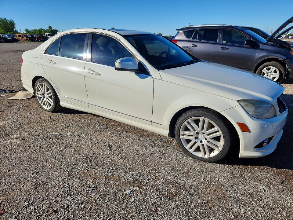 2009 Mercedes-benz C-klasse VIN WDDGF81X89R069220 COPART salvage auction — SIDE, Il - Salvage Certificate, sold $350 on 2026-07-16 (photo 4)