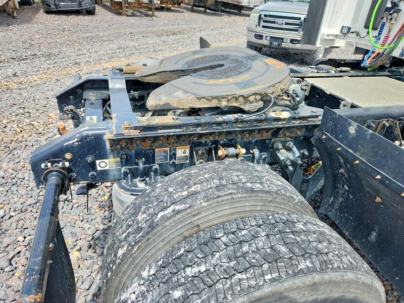 2021 Kenworth T680 VIN 1XKYA48X5MJ440616 COPART salvage auction — NORMAL WEAR, IN - CERTIFICATE OF TITLE, sold $8,000 on 2026-07-07 (photo 6)