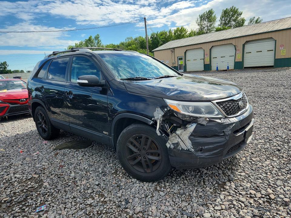 2015 Kia Sorento VIN 5XYKTDA69FG582936 COPART salvage auction — FRONT END, Mt - Certificate Of Title, sold $175 on 2026-07-27 (photo 4)