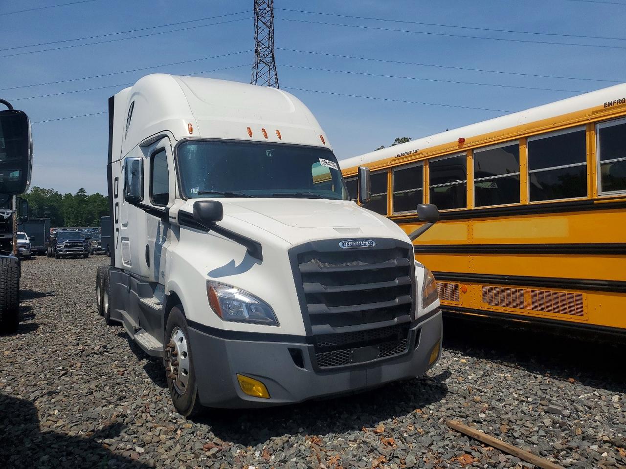 2018 Freightliner All other VIN 3AKJHHDR8JSHR1320 COPART salvage auction — Mechanical, PA - CERT OF TITLE, sold $21,200 on 2026-08-11 (photo 1)