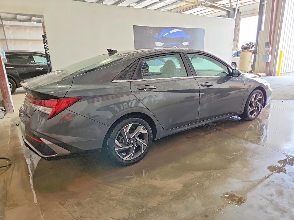 2025 Hyundai Elantra VIN KMHLS4DG0SU862518 COPART salvage auction — REAR END, Il - Certificate Of Title (P), sold $13,600 on 2026-07-06 (photo 3)