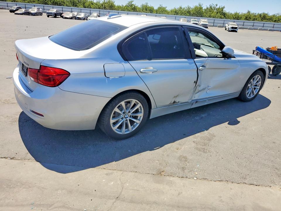 2017 BMW 3er VIN WBA8E1G56HNU14875 COPART salvage auction — SIDE, Ca - Salvage Certificate, sold $2,250 on 2026-07-20 (photo 3)
