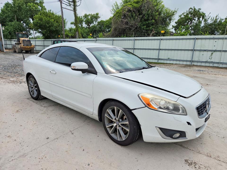 2013 Volvo C70 VIN YV1672MC5DJ137063 COPART salvage auction — SIDE, TX - SALVAGE VEHICLE TITLE (P), sold $200 on 2026-08-18 (photo 4)