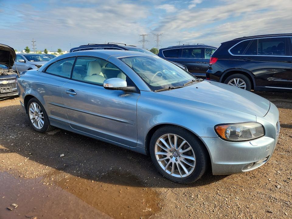2009 Volvo C70 VIN YV1MC67279J076710 COPART salvage auction — MINOR DENT/SCRATCHES, Il - Certificate Of Title, sold $1,900 on 2026-07-07 (photo 4)