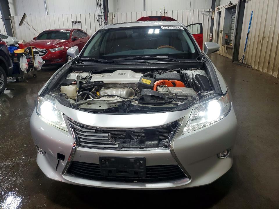 2014 Lexus VIN JTHBW1GGXE2061012 COPART salvage auction — FRONT END, Mn - Cert Of Title-Salvage, sold $375 on 2026-07-28 (photo 5)