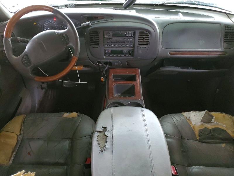 2000 Lincoln Navigator VIN 5LMRU27A2YLJ00349 COPART salvage auction — VANDALISM, Az - Certificate Of Title, sold $475 on 2026-07-27 (photo 8)
