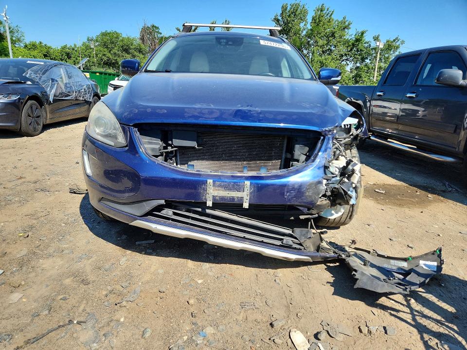 2015 Volvo VIN YV449MDV4F2710565 COPART salvage auction — FRONT END, Md - Cert Of Salvage > 75% Damage, sold $600 on 2026-07-21 (photo 5)