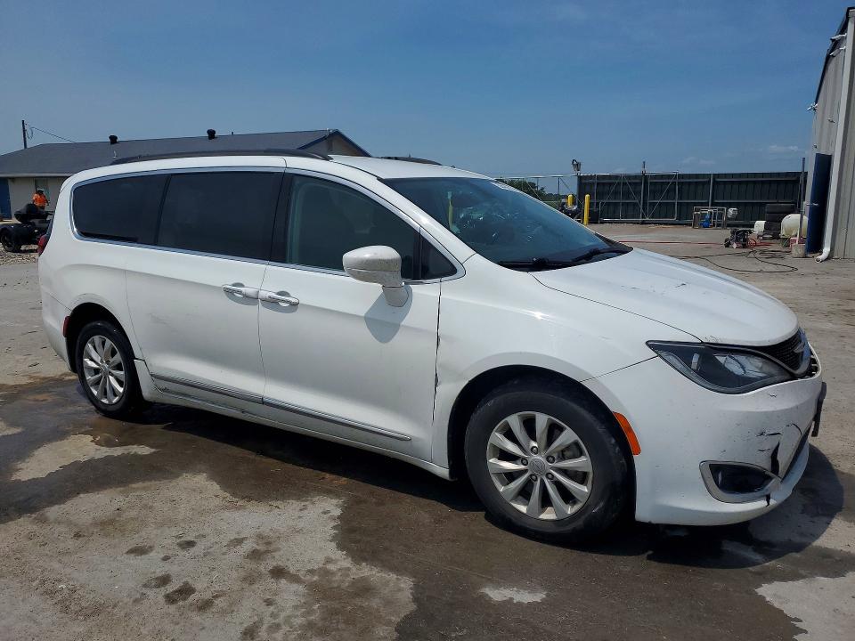 2017 Chrysler Pacifica VIN 2C4RC1BG1HR569150 COPART salvage auction — FRONT END, Mo - Salvage Certificate Of Title, sold $1,700 on 2026-07-27 (photo 4)