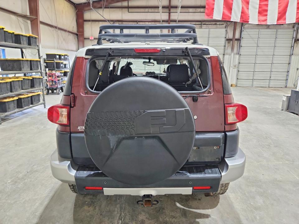 2011 Toyota Fj cruiser VIN JTEBU4BF7BK105546 COPART salvage auction — ROLLOVER, Va - Certificate Of Title, sold $925 on 2026-07-14 (photo 6)